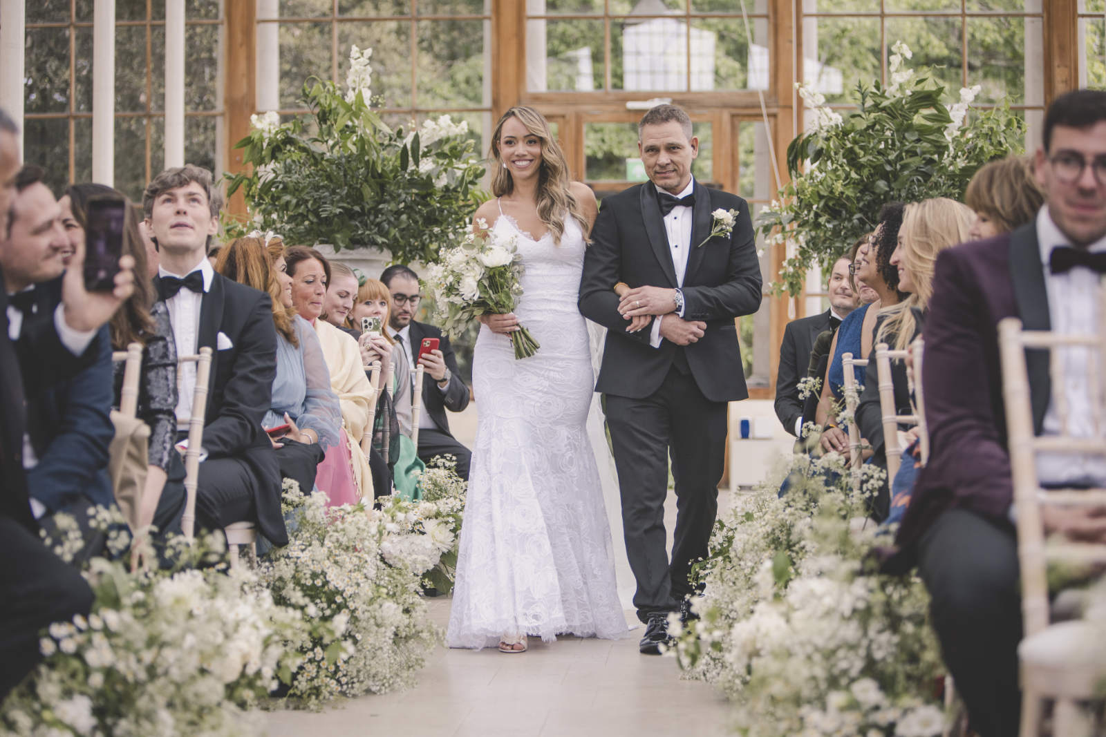 Whimsical and Natural Spring Wedding at Kew Gardens